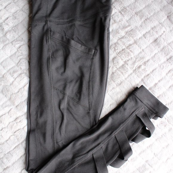 Athleta Women's Black High Rise Cutout Leggings ~S~ 383487-00 - Picture 8 of 13